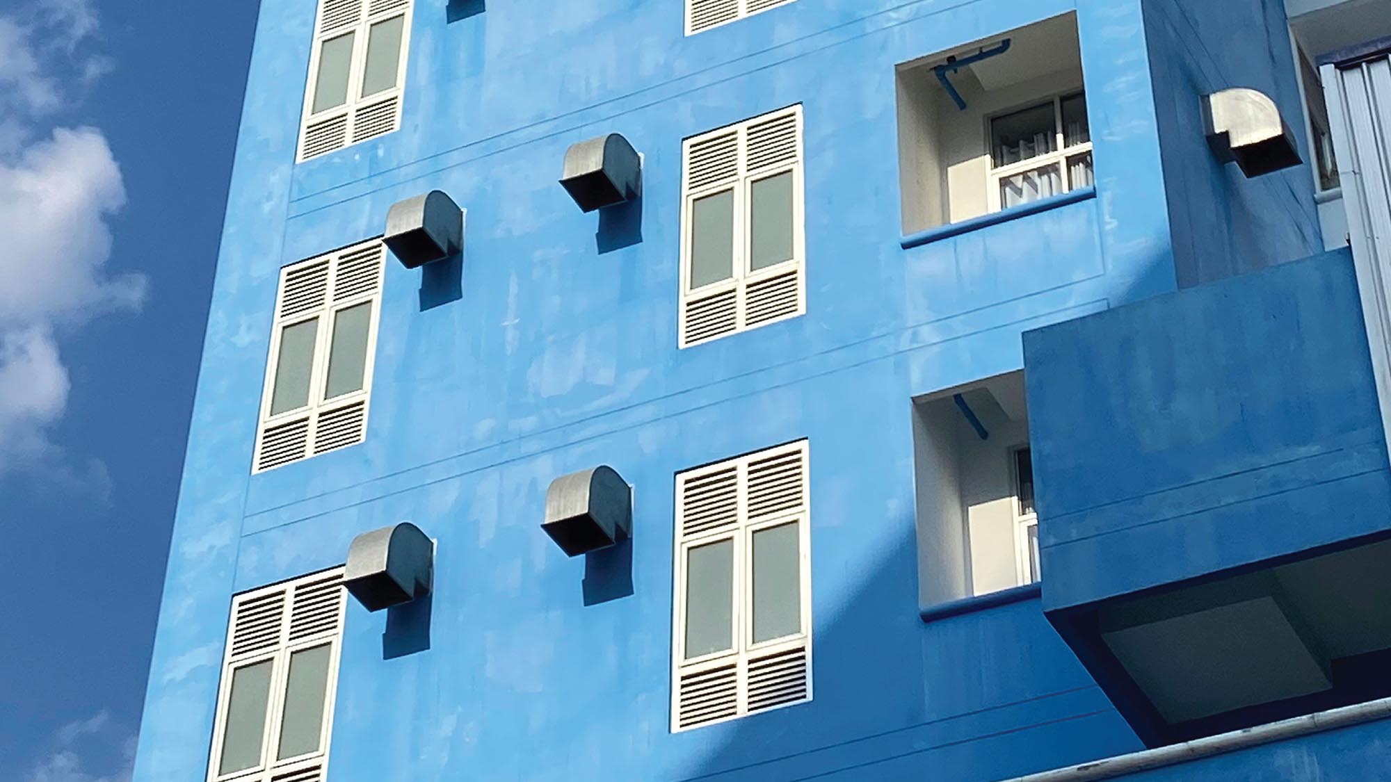 ทำไมสีทาบ้านถึงซีดเร็ว? 7 สาเหตุและวิธีแก้ให้สีสวยนาน